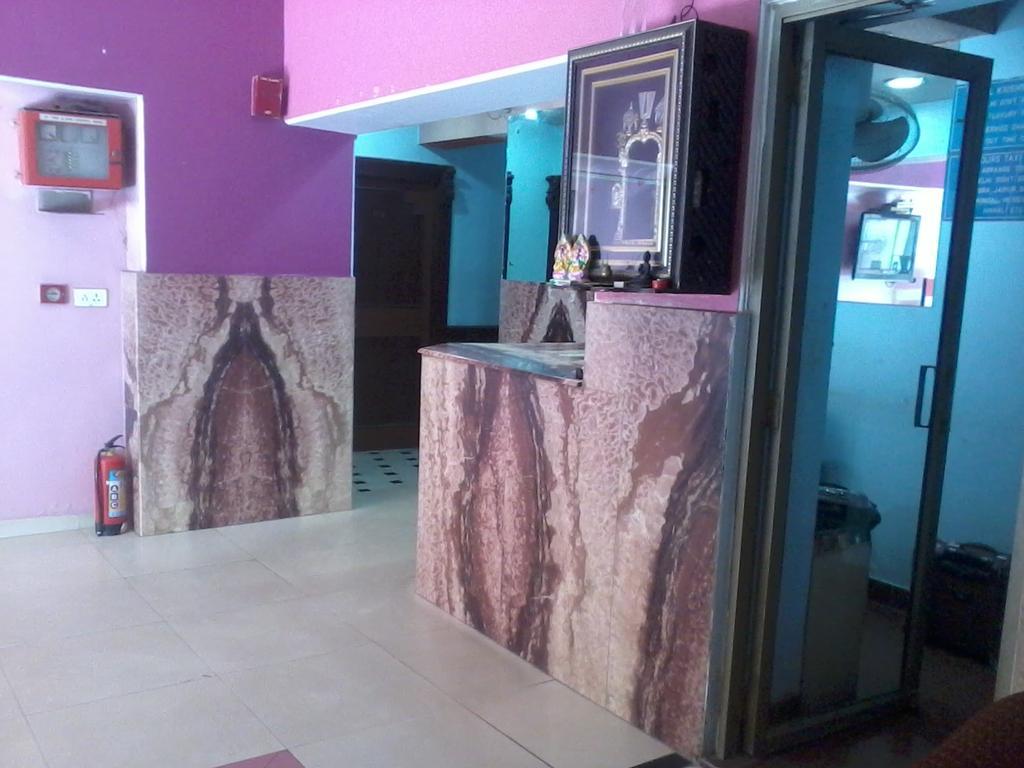ניו דלהי Hotel Krishna Palace מראה חיצוני תמונה